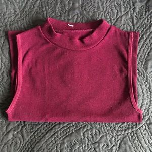 Crop burgundy shirt